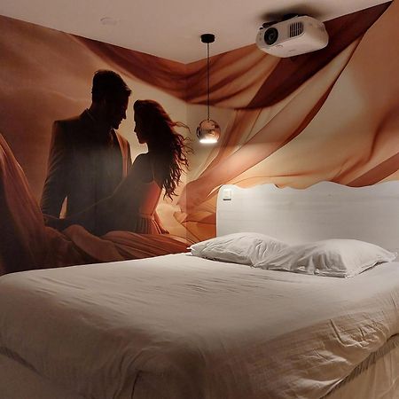 Love Room White - Les Delices Rooms Angers Exteriér fotografie